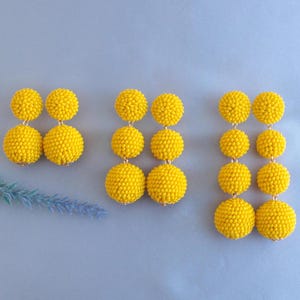 Gele bonbon-oorbellen clips/stekers, kralenballen gele oorbellen, gele ballen drop oorbellen, gele ronde oorbellen, kralenoorbellen