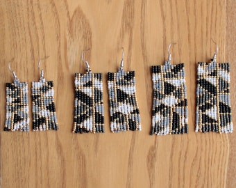 Black Gray White Gold Beaded Fringe Earrings, Small Abstract Rectangular Asymmetrical Geometric Ombre Dangle Artisan Beaded Earrings