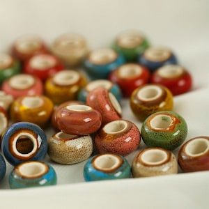 100 pezzi Perline di ceramica, perline con foro grande, perline rotonde in ceramica con foro grande, perline per braccialetti/collane da 15 mm, foro da 6 mm