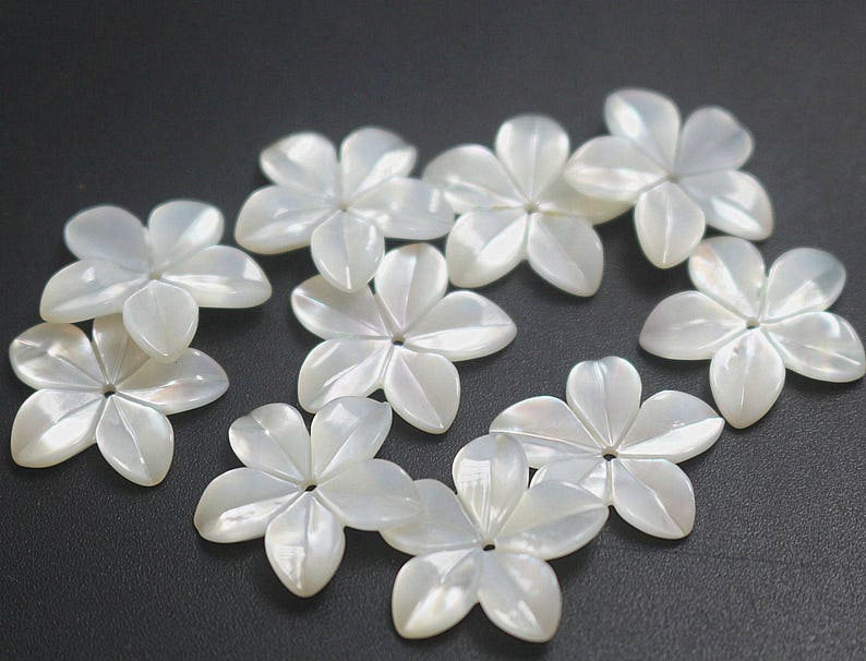 15mm White Shell Flower bead Natural MOP Shell Flower beads,hand carved flower beads,100pcs