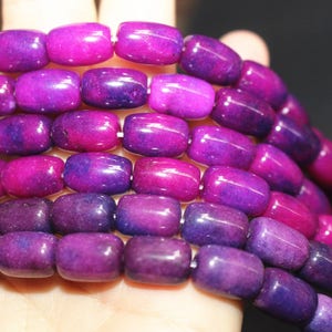 Gefärbte Sugilith Trommelperlen, 15 inch Strang