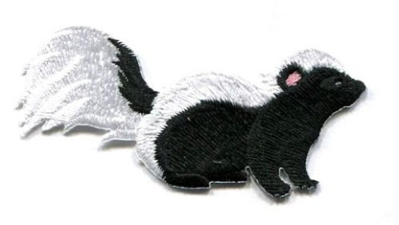 SKUNK BLACK AND WHITE IRON ON APPLIQUE 3 X 1 1//2 inch