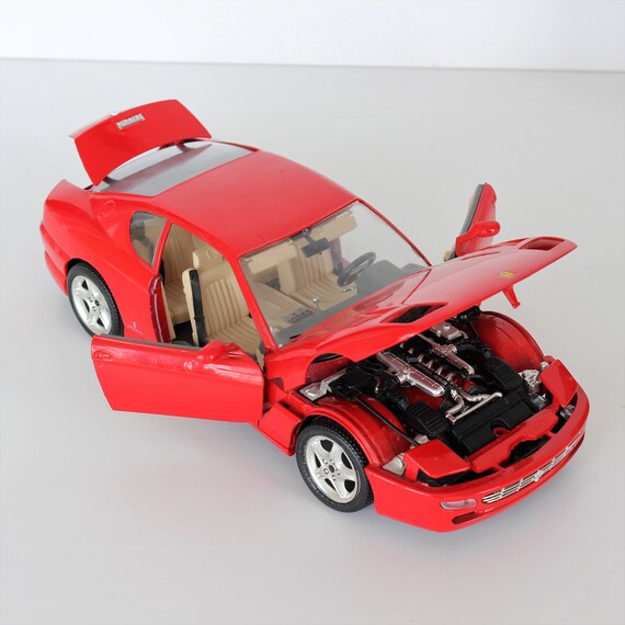 Ferrari 456 GT 1992 Red 1:18 Burago Die 