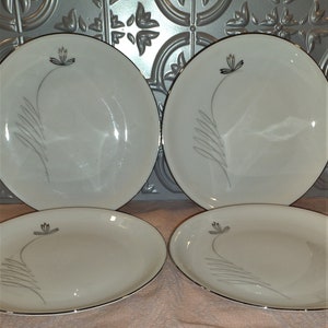 Set of 4 Vintage Crown Royal China Dessert Plates from Bavaria Germany Lido