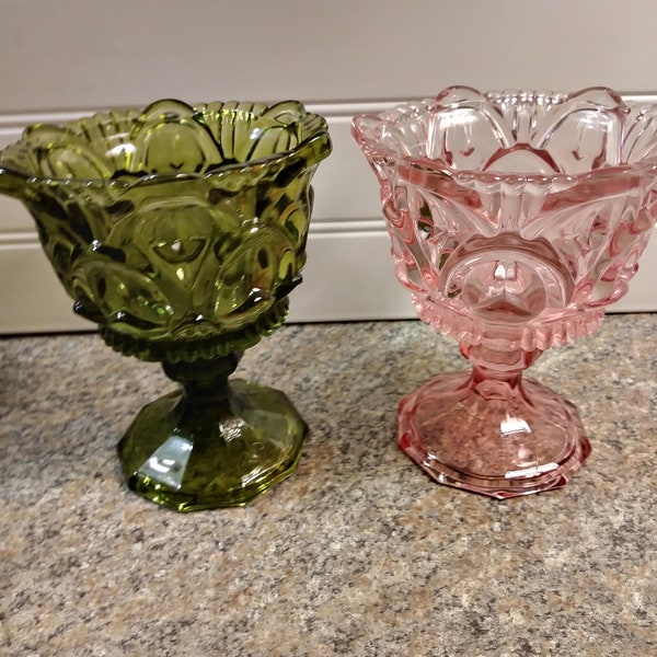 Footed Glass Vase 15x12x18cm