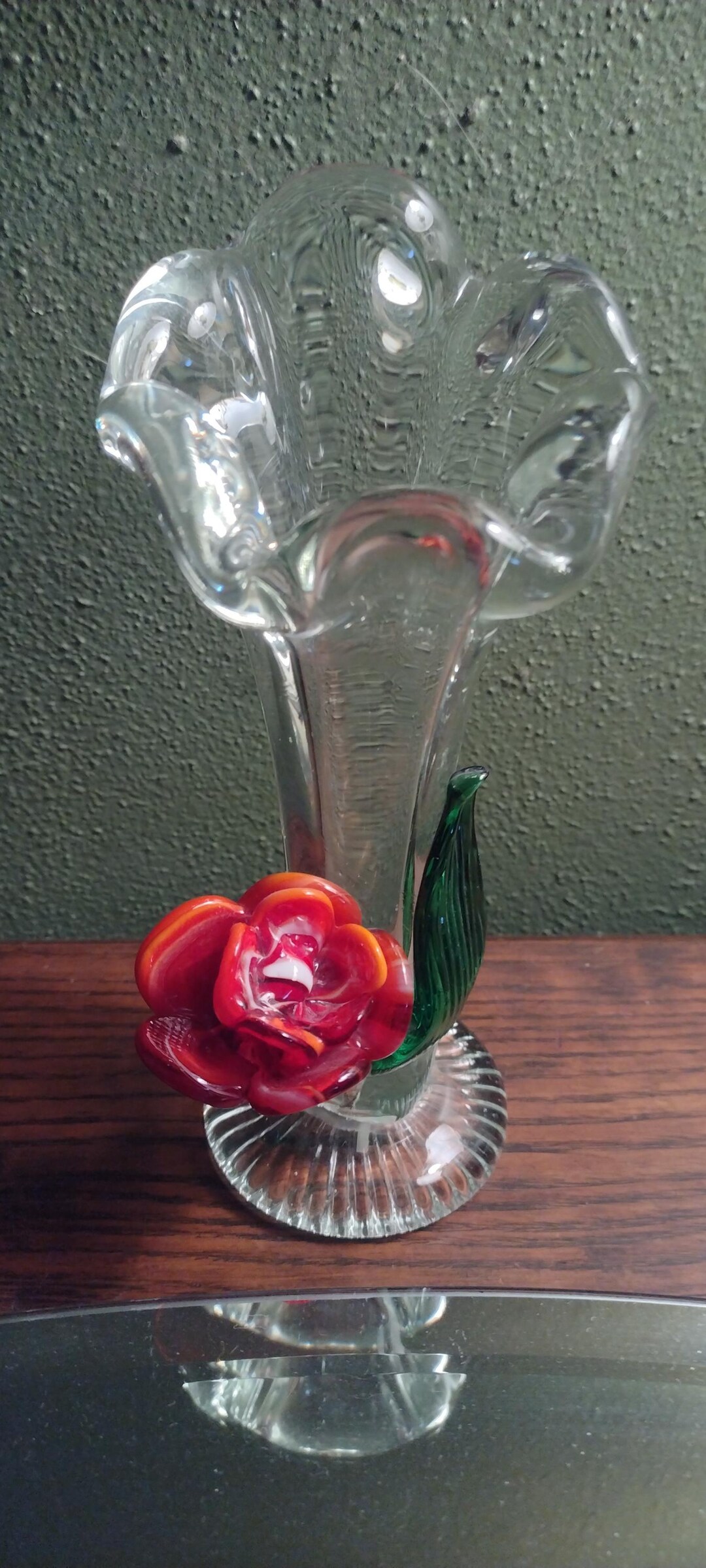 ヴィンテージアートガラス花瓶とガラスのバラ - Etsy 日本
