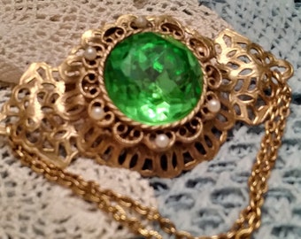 Large Vintage Brooch with Green Stone and Pearls