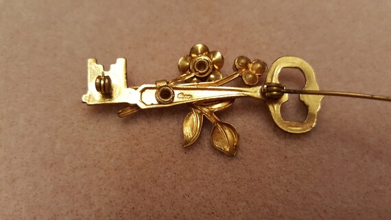 Vintage Coro Brooch Key - image 3