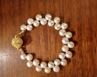 Fresh Water Pearl Bracelet with Magnetic Closure