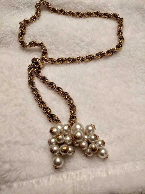 Vintage Goldtone and Pearl Necklace