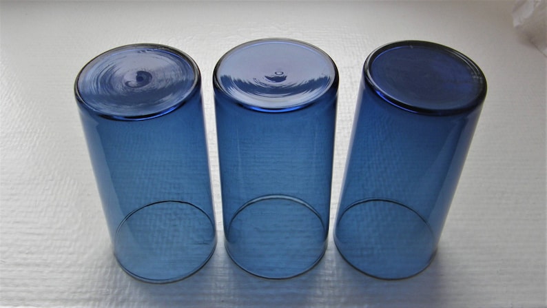 A Set Of Three 30 cl Blue Juice Glasses Iittala Classic i-114 Glasses Were Designed By Timo Sarpaneva In The Sixties