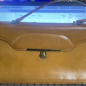 Bolso de mano marrón claro vintage de los años 50 con diseño de caramelo de Goldearth