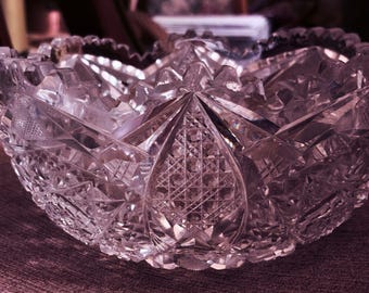 Cuenco vintage de cristal tallado del período brillante americano de 8 x 4,5 pulgadas