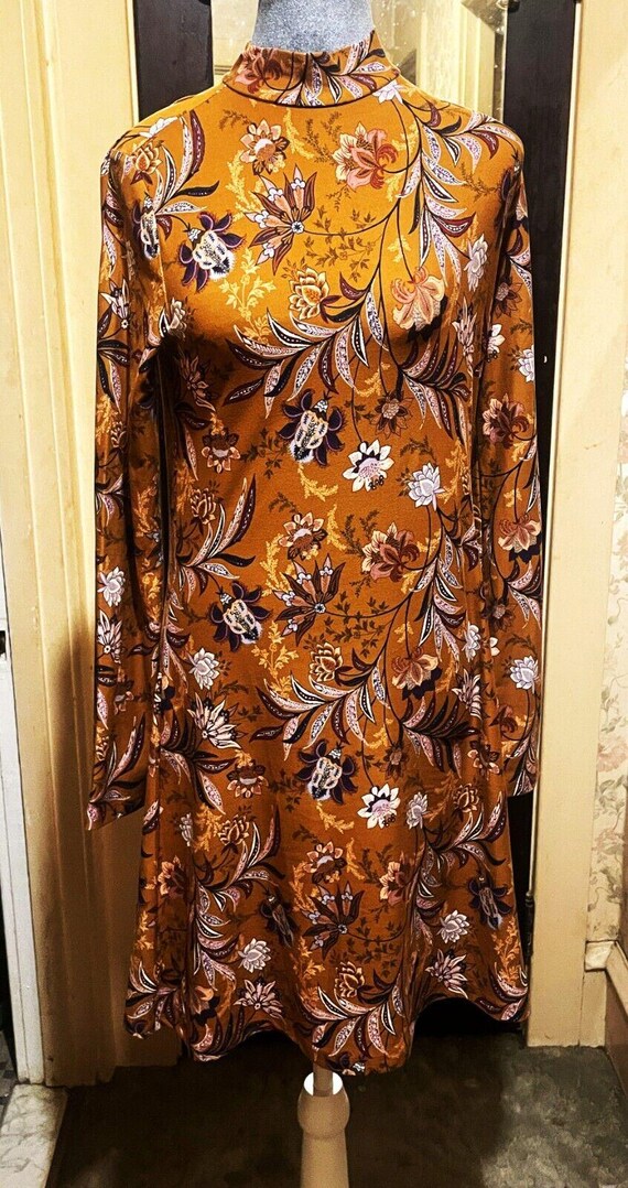 1970's Mudd fit and flare Paisley autumn shades dress long sleeves Medium 1970's Mudd fit and flare Paisley autumn shades dress long sleeves Medium