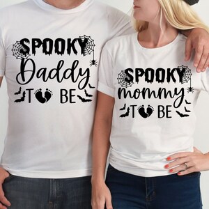 Halloween-zwangerschapsaankondiging SVG: Spooky Mommy/Daddy To Be (digitale download)