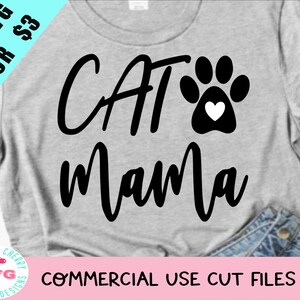 母の日のための猫ママ svg Svg ファイル Cricut シルエット アイロン接着、猫ママ カット ファイル、毛皮ママの足跡 svg、クレイジー キャット レディ 猫好きのカット可能