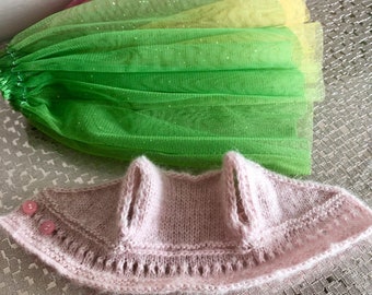 Knitted ballet wrap and net skirt pattern for rabbits, bunnies, dolls or similar toys.