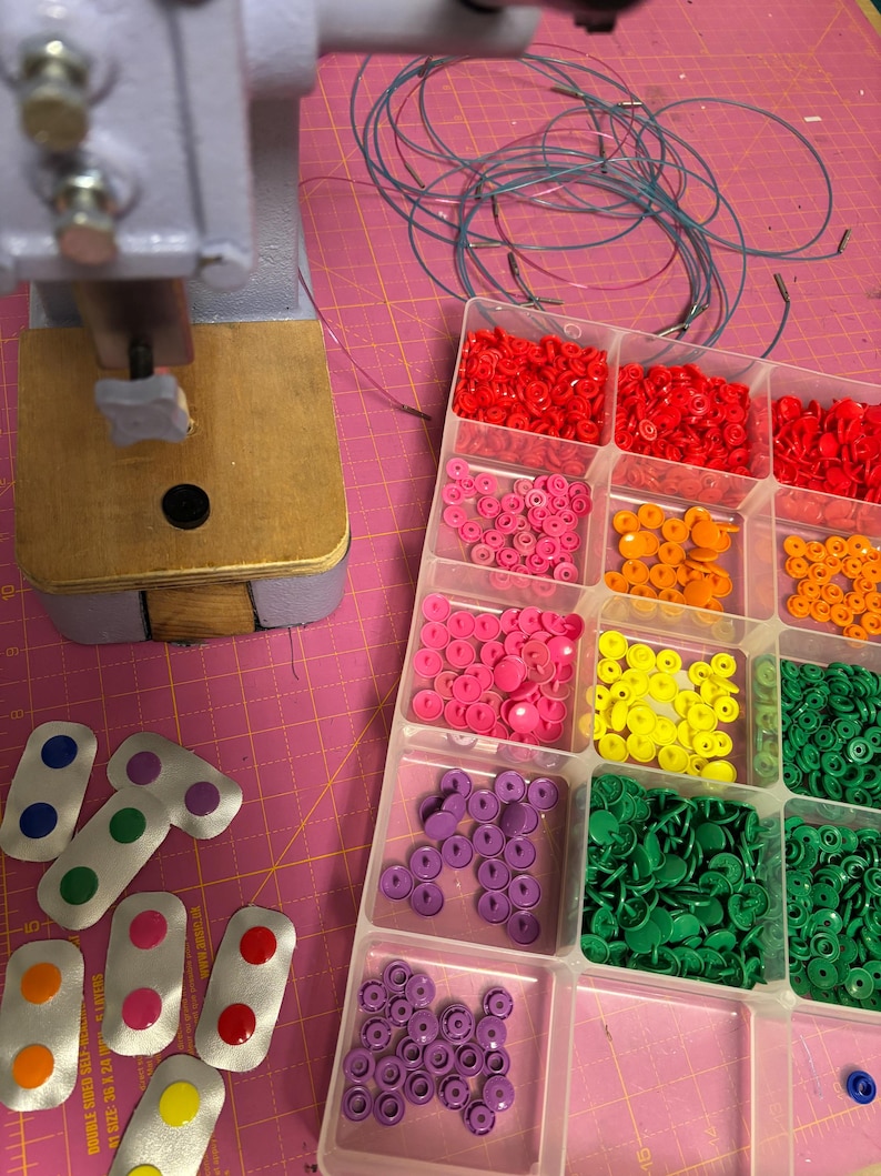 Knitting Needle Cable Keeper Set - Chiaogoo Compatible. With optional storage bag. image 16