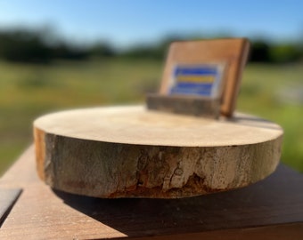 Rebanada de madera: fondo irregular. Decoración. Fotografía.