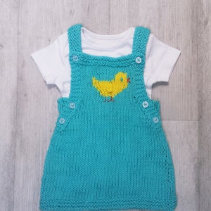 Baby Chick Aran Stickad Pinafore, pdf stickmönster, 0-3 år bild 6