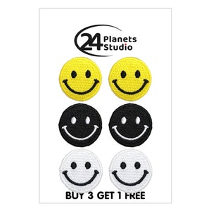 Könnte beinhalten: Sechs gestickte Bügelbilder mit Smiley-Gesichtern in Gelb, Schwarz und Weiß. Die Bügelbilder sind in drei Reihen zu je zwei angeordnet. Der Text "BUY 3 GET 1 FREE" ist unter den Bügelbildern gedruckt.