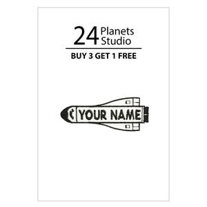 Pode incluir: Ilustração em preto e branco de uma nave espacial com o texto "YOUR NAME" no lado. A imagem inclui o texto "24 Planets Studio" e "BUY 3 GET 1 FREE".