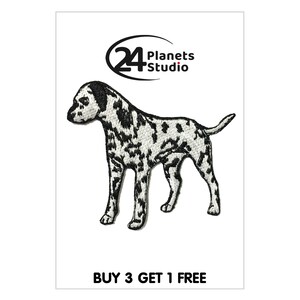 Puede incluir: Parche de hierro bordado en blanco y negro de un perro dálmata. El parche presenta el texto "24 Planets Studio" y "BUY 3 GET 1 FREE".