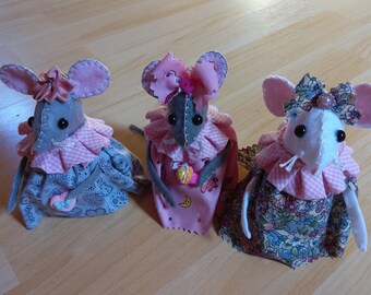 3 mouse ladies