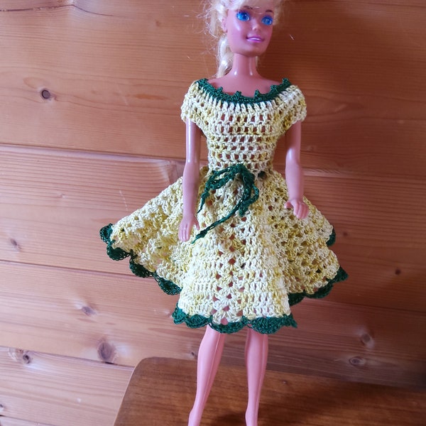 Kleid für Barbie