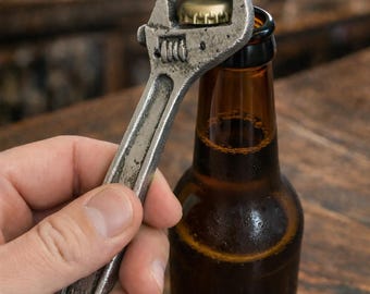 Otwieracz do butelek z żeliwa - prezent dla mechanika - wystrój garażu w stylu industrialnym - prezent dla taty - narzędzia barmańskie - wytrzymały prezent do męskiej jaskini