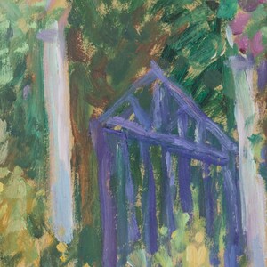 Puede incluir: Una pintura de una puerta morada en un entorno de jard&iacute;n. La puerta est&aacute; hecha de tablones verticales y tiene un dise&ntilde;o simple. El fondo es un desenfoque de follaje verde y amarillo.