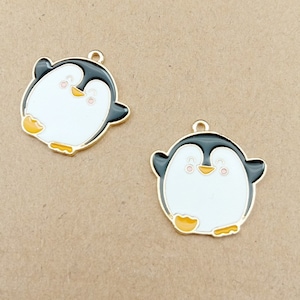 5pc Enameled Penguin charm pendant, Baby penguin charm,  Penguin craft charm, Penguin Pendant, Planner Penguin charm