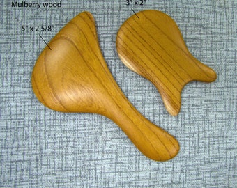 Lot de 2 outils de massage en bois Gua Sha, massage en bois pour le visage, le cou, le corps, les mains et les doigts