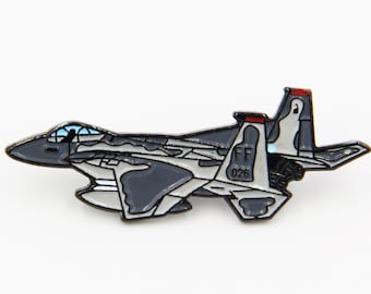 XJKB02-08 WW ll Huricane aircraft fighter plane Enamel & Metal Lapel Pin Badge XJKB02-08 WW ll Huricane aircraft fighter plane Enamel & Metal Lapel Pin Badge