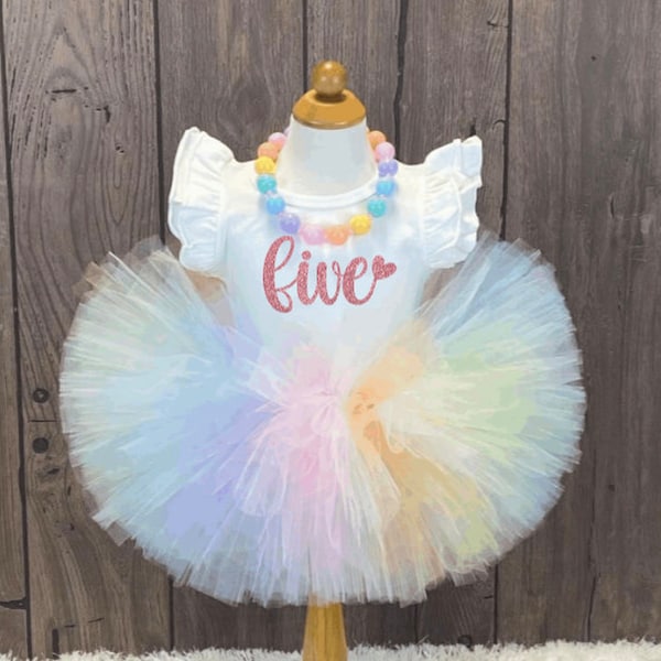 Filles 5ème anniversaire Outfit, Turning Five Tutu Outfit, Pastel Rainbow Girls Tutu, Fifth Birthday Shirt, Princess Unicorn Preschool Party