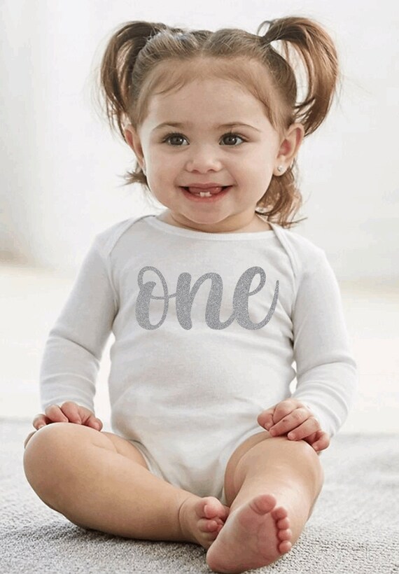 First Birthday Onesie, Girls 1st Birthday Shirt, Smash Cake Outfit, Glitter One Bodysuit, ONE Silver Glitter Bodysuits, Glitter HTV, Il_570xn