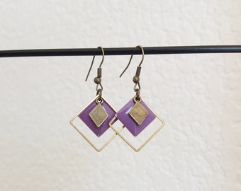 Graphic earrings diamond slat slat purple enamel