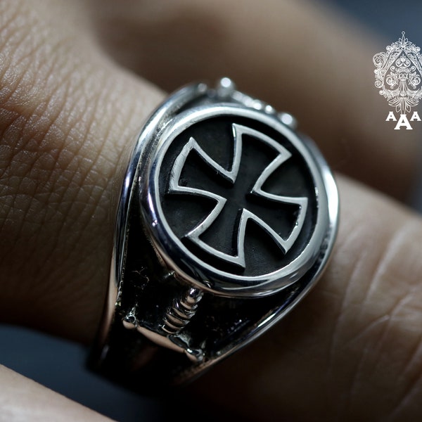 Knights Templar Cross Silver 925 Ring 15 1/2 / Blacked Oxidation
