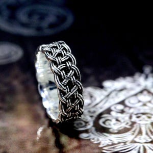 Celtic women ring,Celtic knot ring,knot jewelry,Celtic Wedding Rings,Sterling Silver 925 Black oxidize.(RC 013)