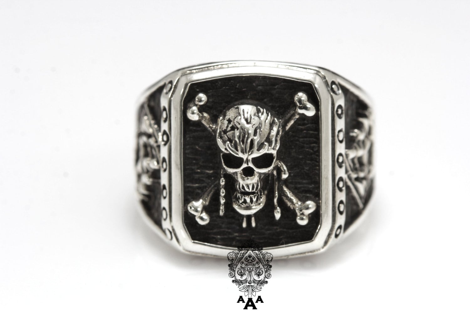 Bague pirate des caraibes sale