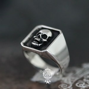 Skull ring,skull silver ring,Skull men ringSterling Silver 925 Black oxidize.