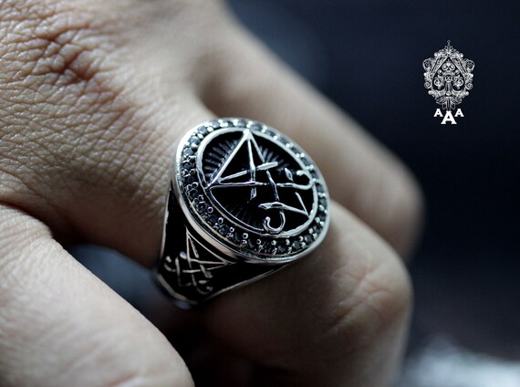 Bague lucifer serie sale