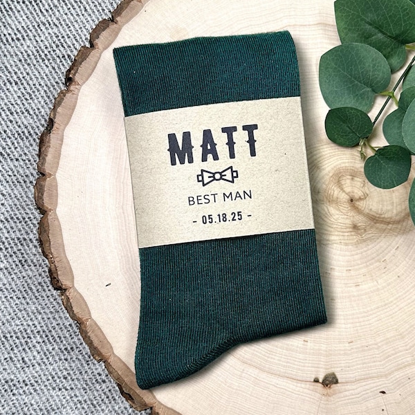 Chaussettes vert émeraude pour garçons d'honneur avec étiquette de chaussette personnalisée, chaussettes de mariage vert émeraude unies personnalisées, chaussettes habillées pour hommes tailles 8-13