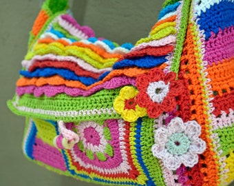 Crochet your own colorful calico bag