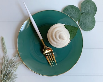 Eucalyptus Green with Gold Dessert Plates - Plastic