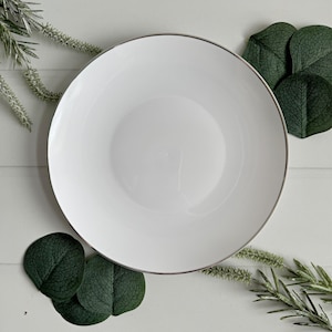 White with Silver Dessert Plates - Plastic
