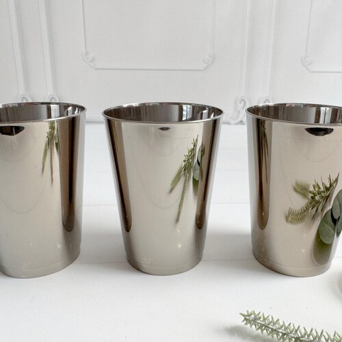 Silver Julep Cups: Set of 12 Plastic Derby Party Cocktail Cups