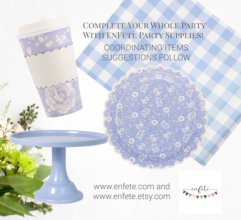Pu&ograve; includere: Un bicchiere di carta con motivo floreale blu e bianco, un supporto per torta blu e un piatto di carta con motivo floreale blu e bianco. Il testo "COMPLETE YOUR WHOLE PARTY WITH ENFETE PARTY SUPPLIES! COORDINATING ITEMS SUGGESTIONS FOLLOW www.enfete.com and www.enfete.etsy.com enfete" &egrave; visibile nell'immagine.
