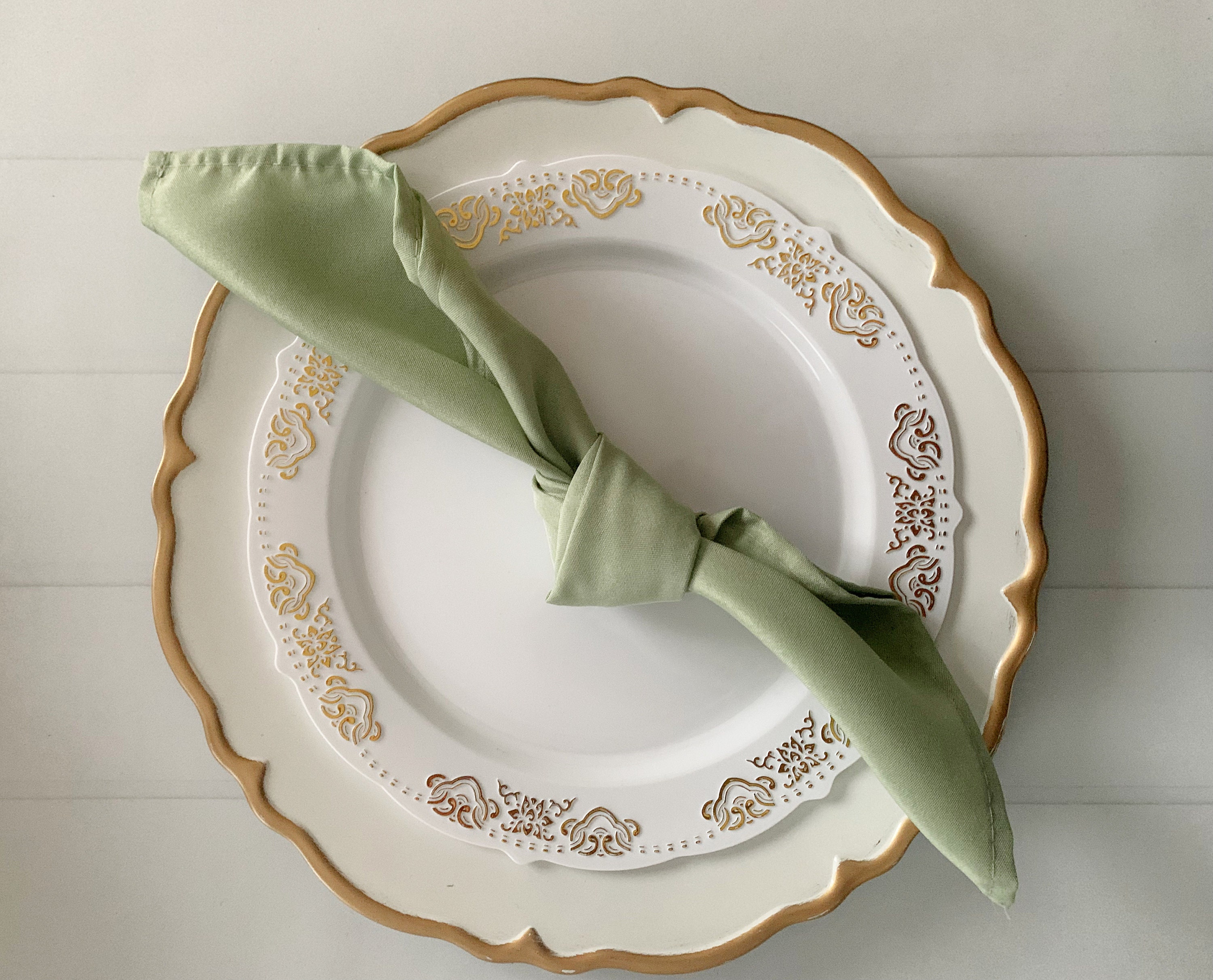 Serviettes de table en papier vert sauge 2 épaisseurs, serviettes de table  vert sauge, serviettes en papier vert sauge, serviettes en papier jetables  vert sauge, serviette en papier -  France