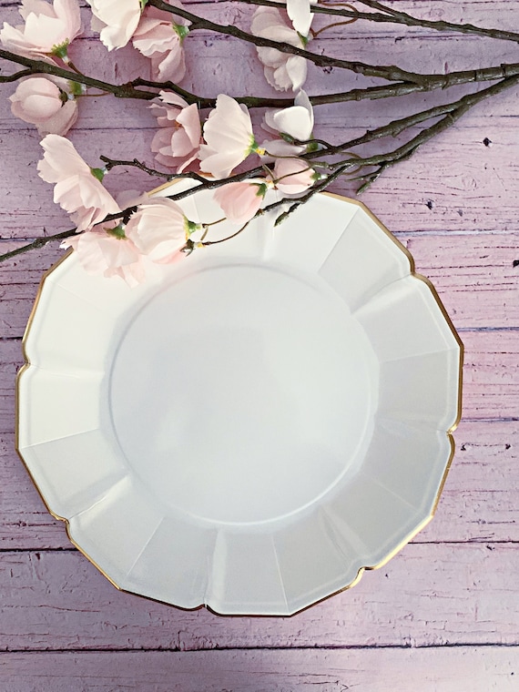 White Scalloped Dinner Plates by EnFete Catch My Party